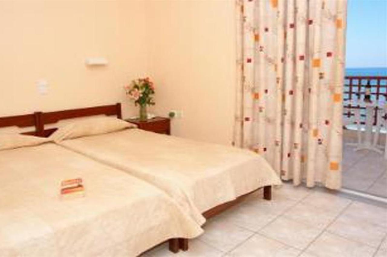 Danaos Beach Apartments Sfáka Exterior foto